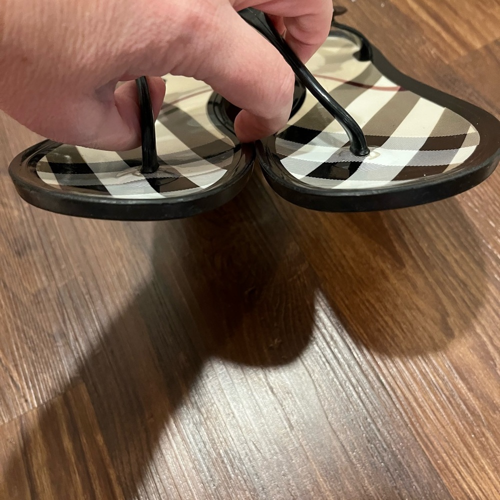 Burberry Black Plaid Jelly Women's Sandals Size 40 - Picture 3 of 14